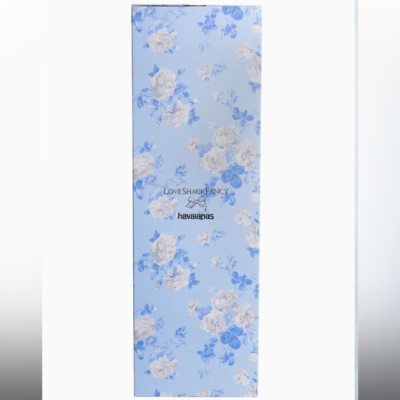 NIB | Havaianas x LoveShackFancy | βWhisper Blueβ Floral Flip Flops | Size: 7/8 - Picture 3 of 4